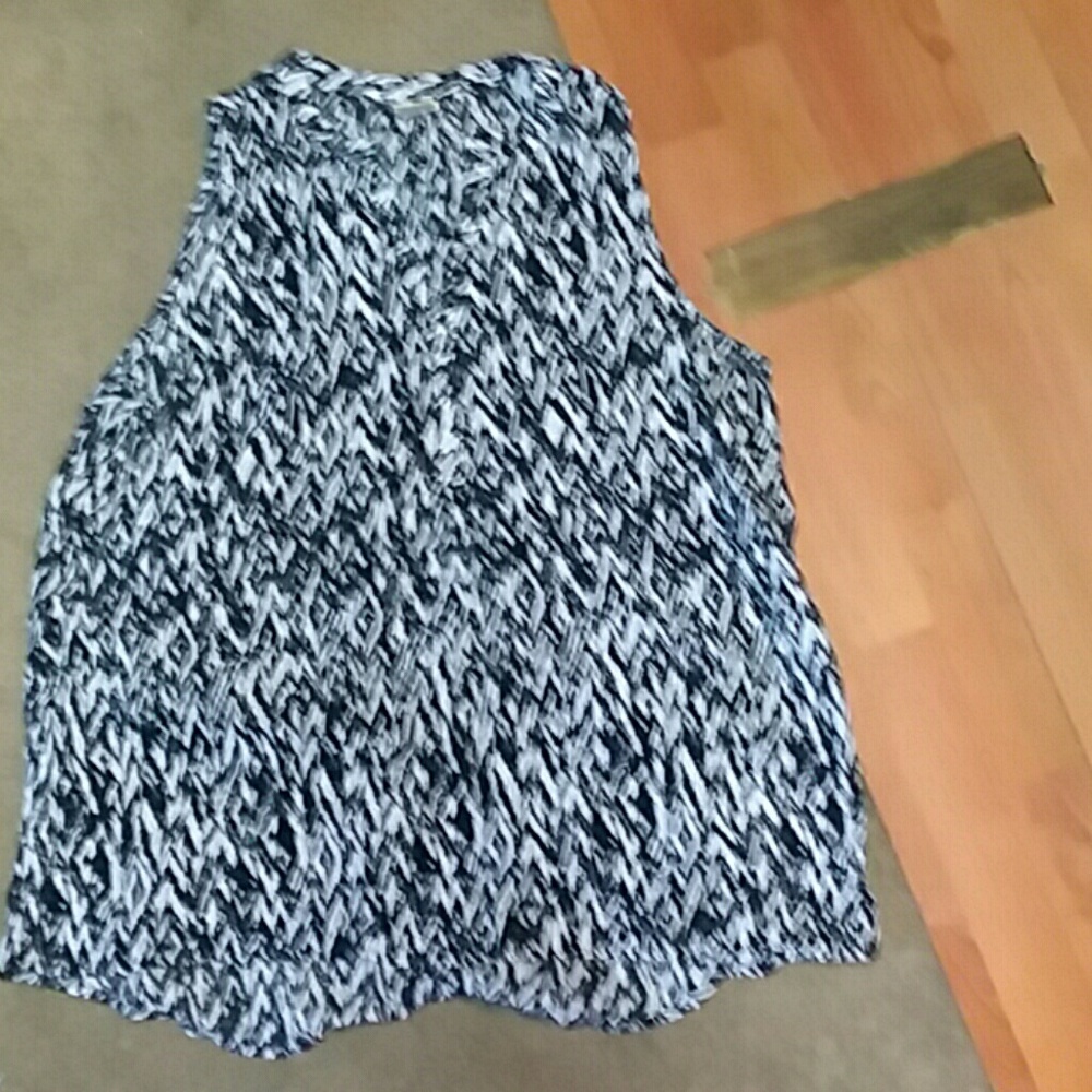 Black and white tank top